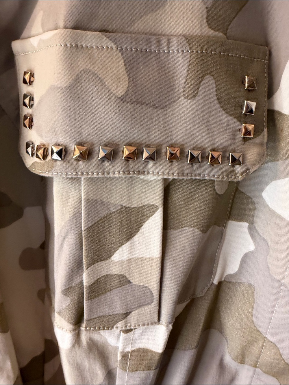 Boston Proper Women's Beige & Olive Camo Utility Jacket - Picture 4 of 12